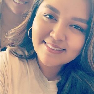 Meet your Posher, Mayra